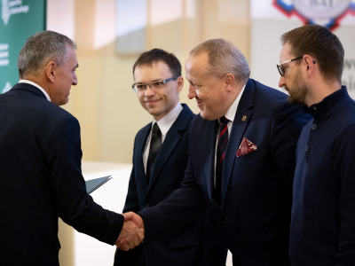 Fot. 3 . Wyróżnieni Medalem Edukacji Narodowej Fot. 3 . Wyróżnieni Medalem Edukacji Narodowej